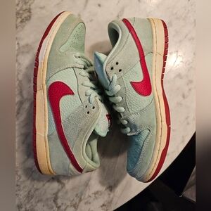 Nike SB Dunk Low